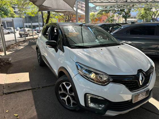RENAULT CAPTUR 2.0 16V HI-FLEX INTENSE AUTOMÁTICO RENAULT CAPTUR 2.0 16V HI-FLEX INTENSE AUTOMÁTICO